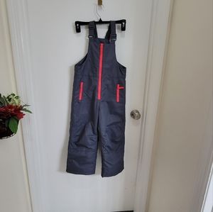 Old navy bib overall snow suit /ski suit
